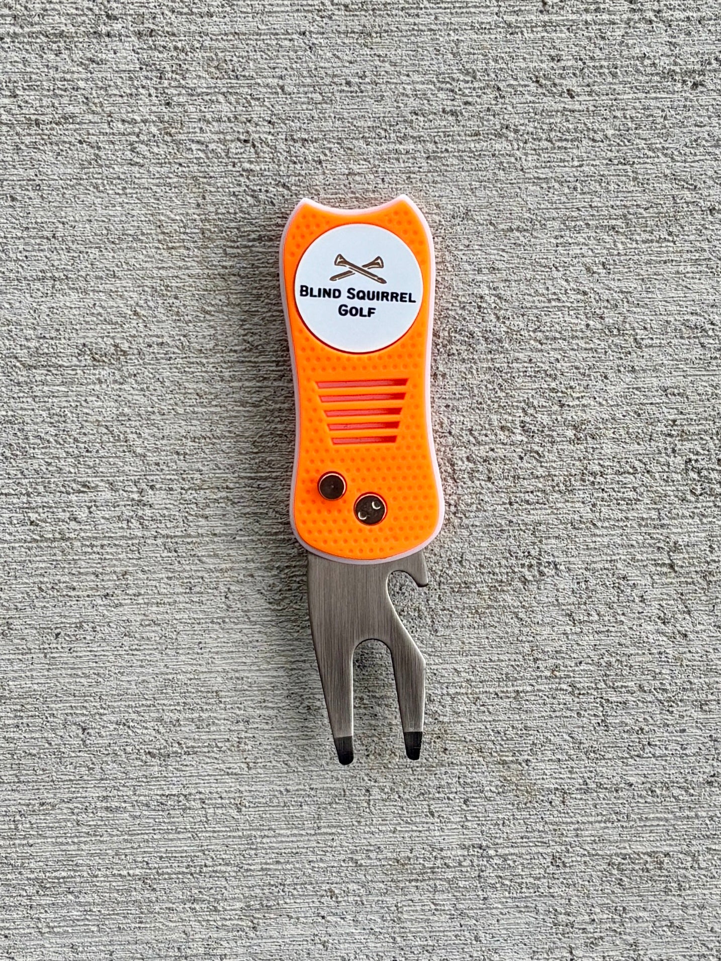 BSG 4-in-1 Switchblade Divot Tool