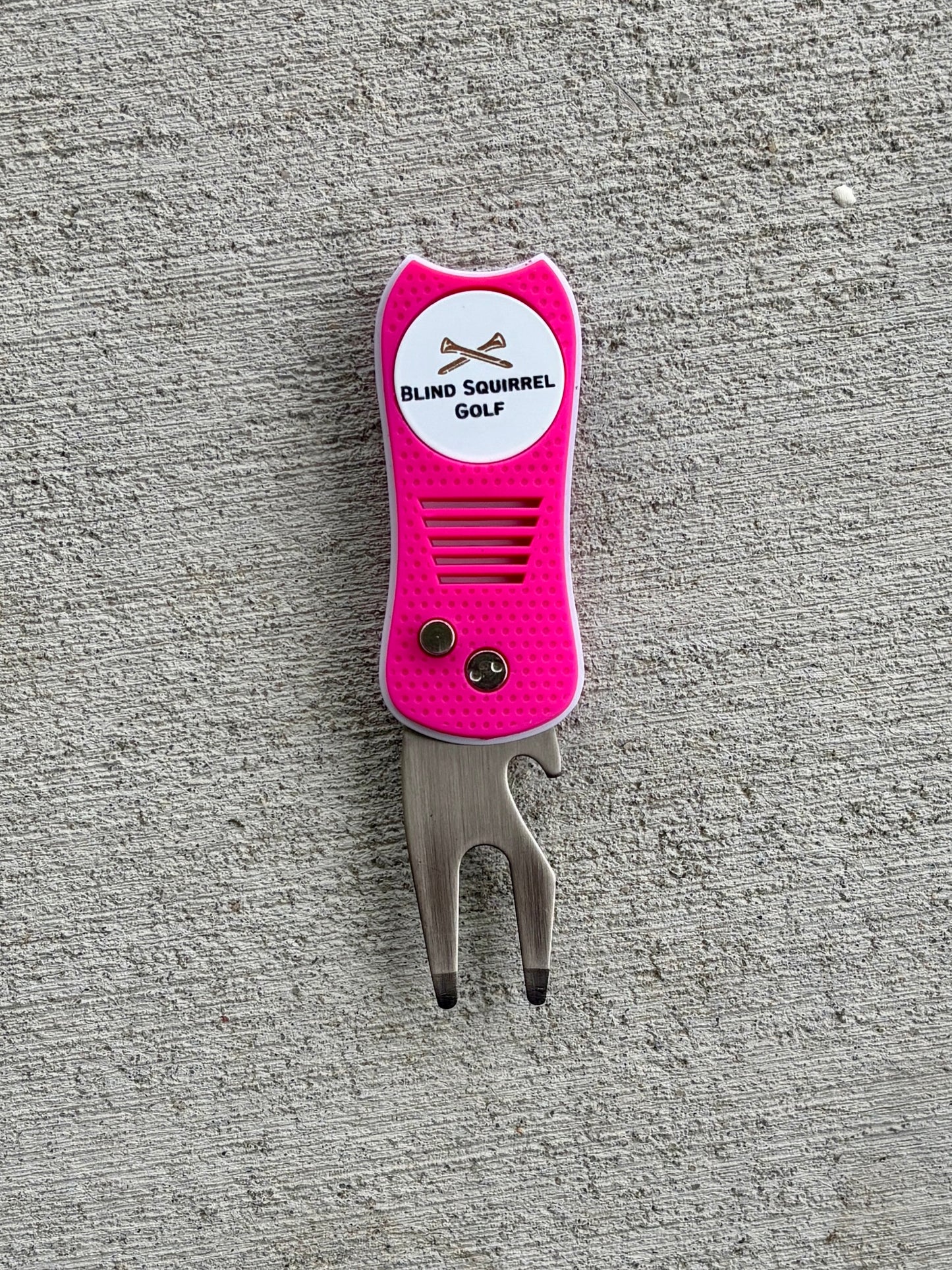 BSG 4-in-1 Switchblade Divot Tool