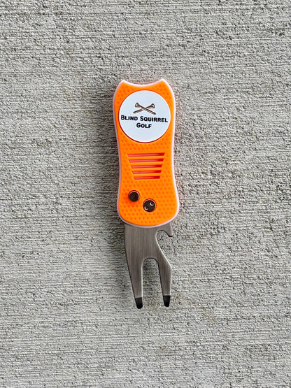 BSG 4-in-1 Switchblade Divot Tool