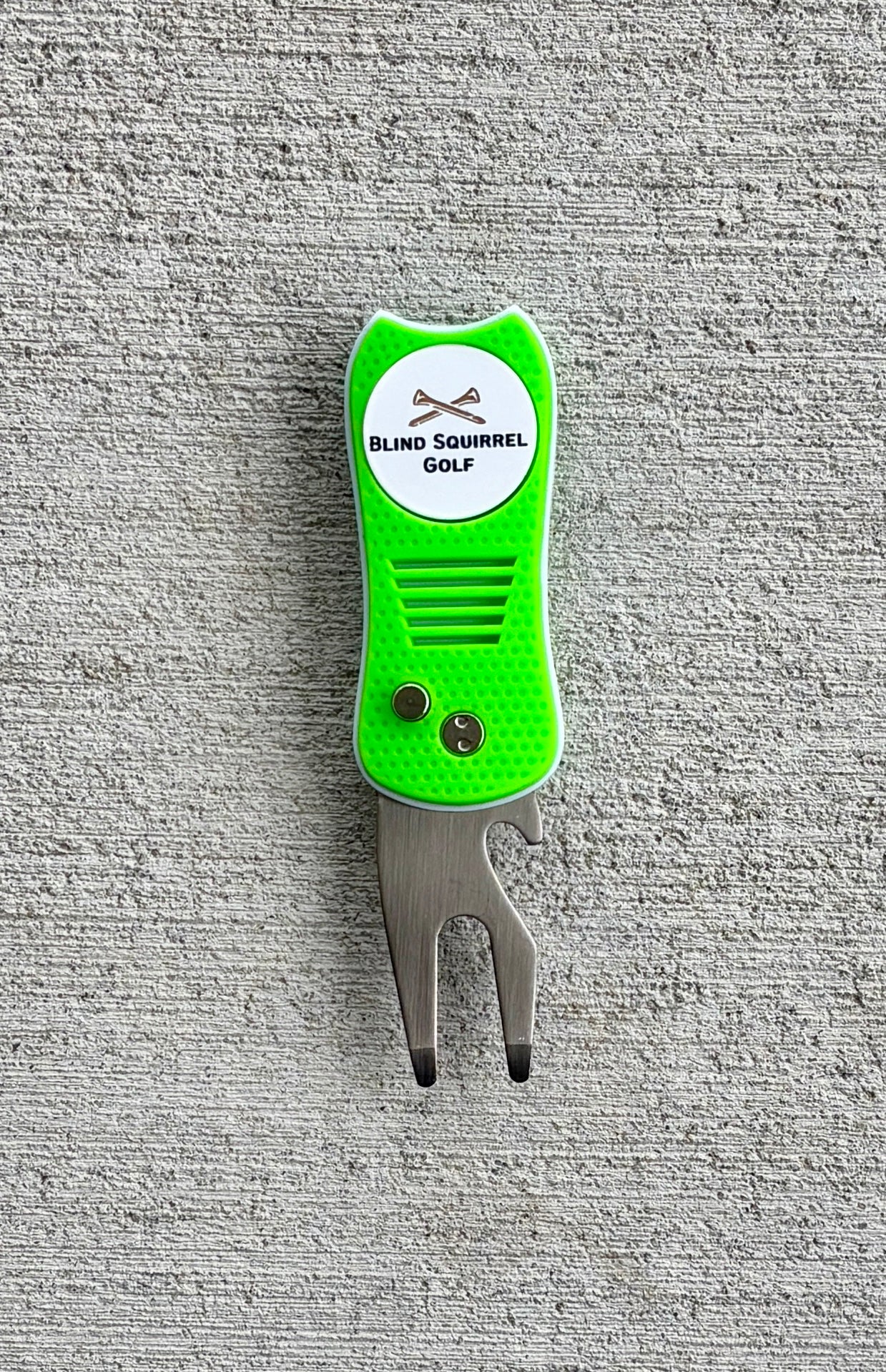 BSG 4-in-1 Switchblade Divot Tool